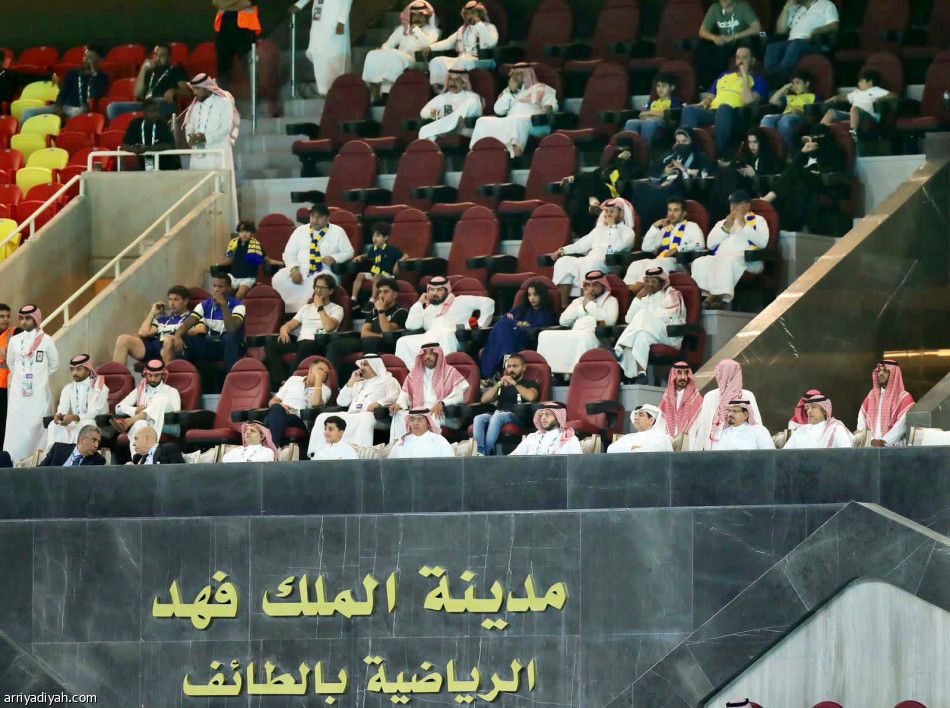 النصر يحتفل بالرباعية الثالثة