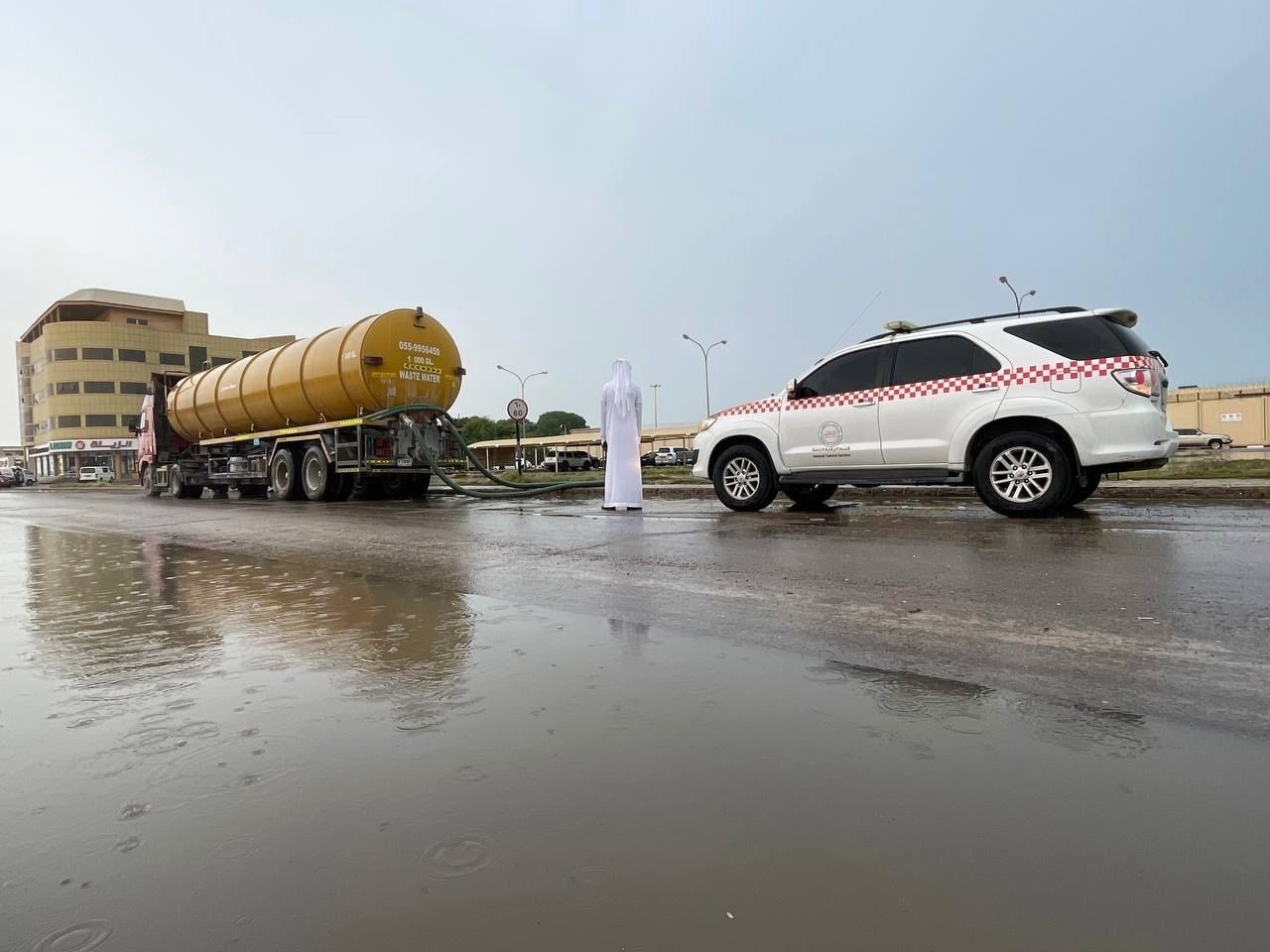 أمطار الخير تهطل على أغلب مناطق الإمارات