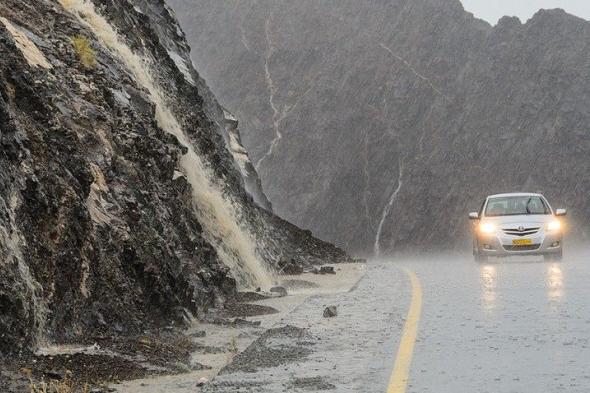 لغزارة الأمطار المتوقعة .. الدفاع المدني تهيب الجميع بتوخي الحيطة والحذر