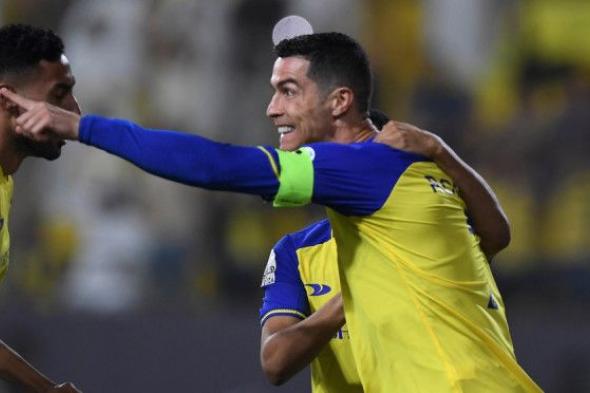 النصر يبقي حظوظه برباعية الرائد