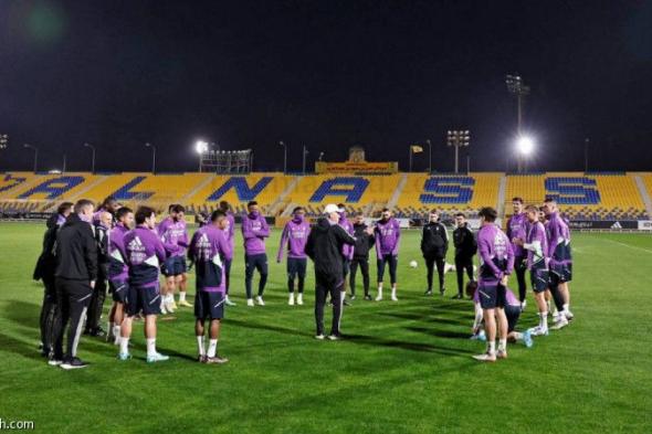 ملعب النصر يجهز ريال مدريد وبرشلونة