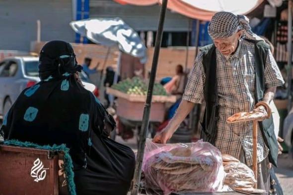 مع حلول رمضان.. سكان تعز يشكون من "مُبالغة" التجار بأسعار السلع (تقرير خاص)  