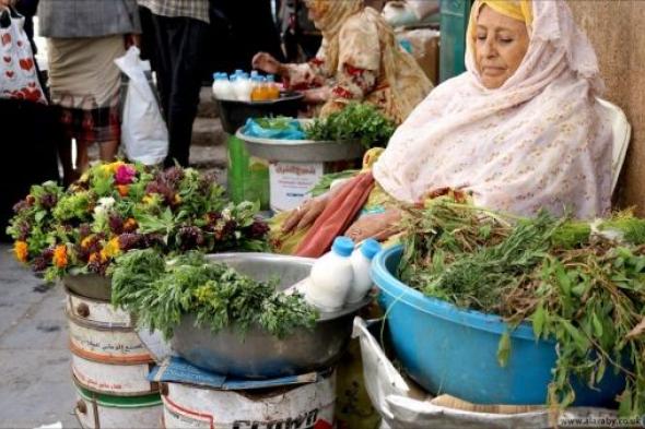 ورود "المشاقر"... وسيلة تزيين اليمنيين حياتهم بالجمال