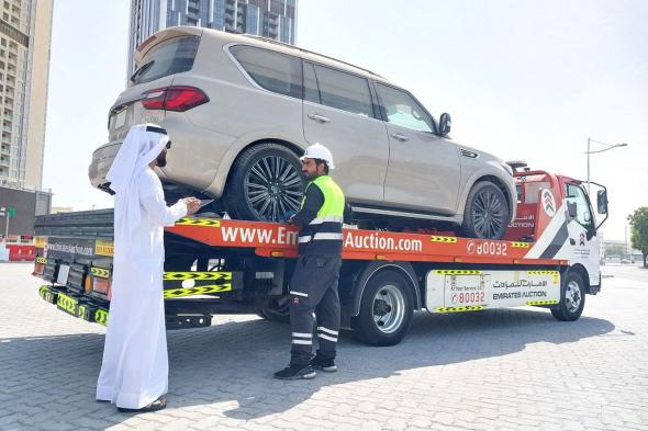 بلدية دبي تنفذ حملة لرصد وإزالة المركبات المُهملة في 9 مراكز لتسجيل وفحص السيارات