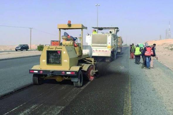 «الأشغال» تطلب من «المناقصات» استكمال نواقص ممارسات صيانة الطرق