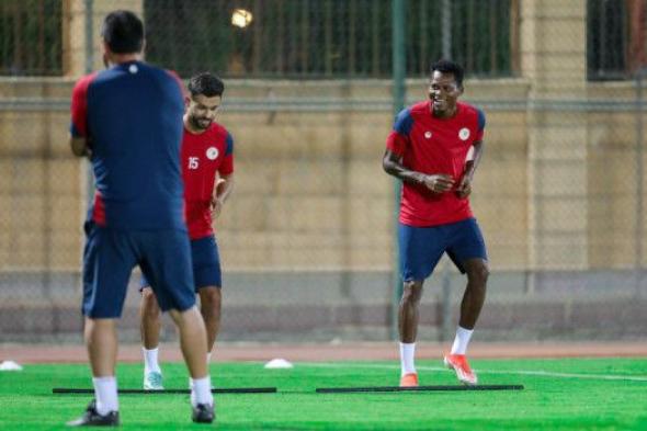 أمام الهلال.. كوزمين يعتمد على نيتا.. ويؤجّل قرار ديالو